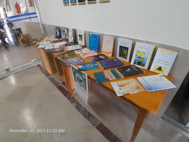 برگزاری برنامه‌های ویژه هفته کتاب و کتابخوانی در کتابخانه مرکزی و مرکز نشر